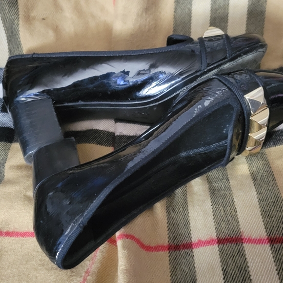 TORY BURCH PATENT LEATHER GOLD STUDS PUMPS ASHER SZ 8 MEDIUM BLACK - Picture 13 of 16